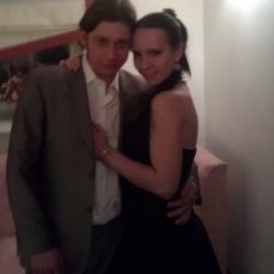 Пара  ищет девушку для секса в втроем в е