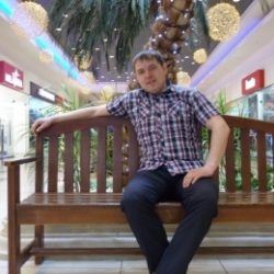 Двадцатилетний парень ищет девушку или женщину для секса без обязательств, в е.