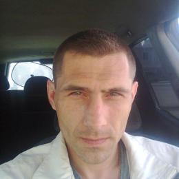 Я парень, ищу девушку в е для встреч